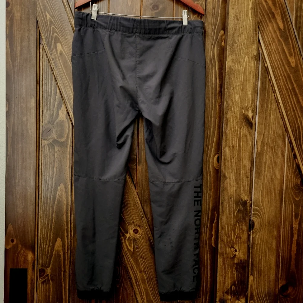 THE NORTH FACE Mens joggers S gray fleece lined sweatpants GUC athleisure